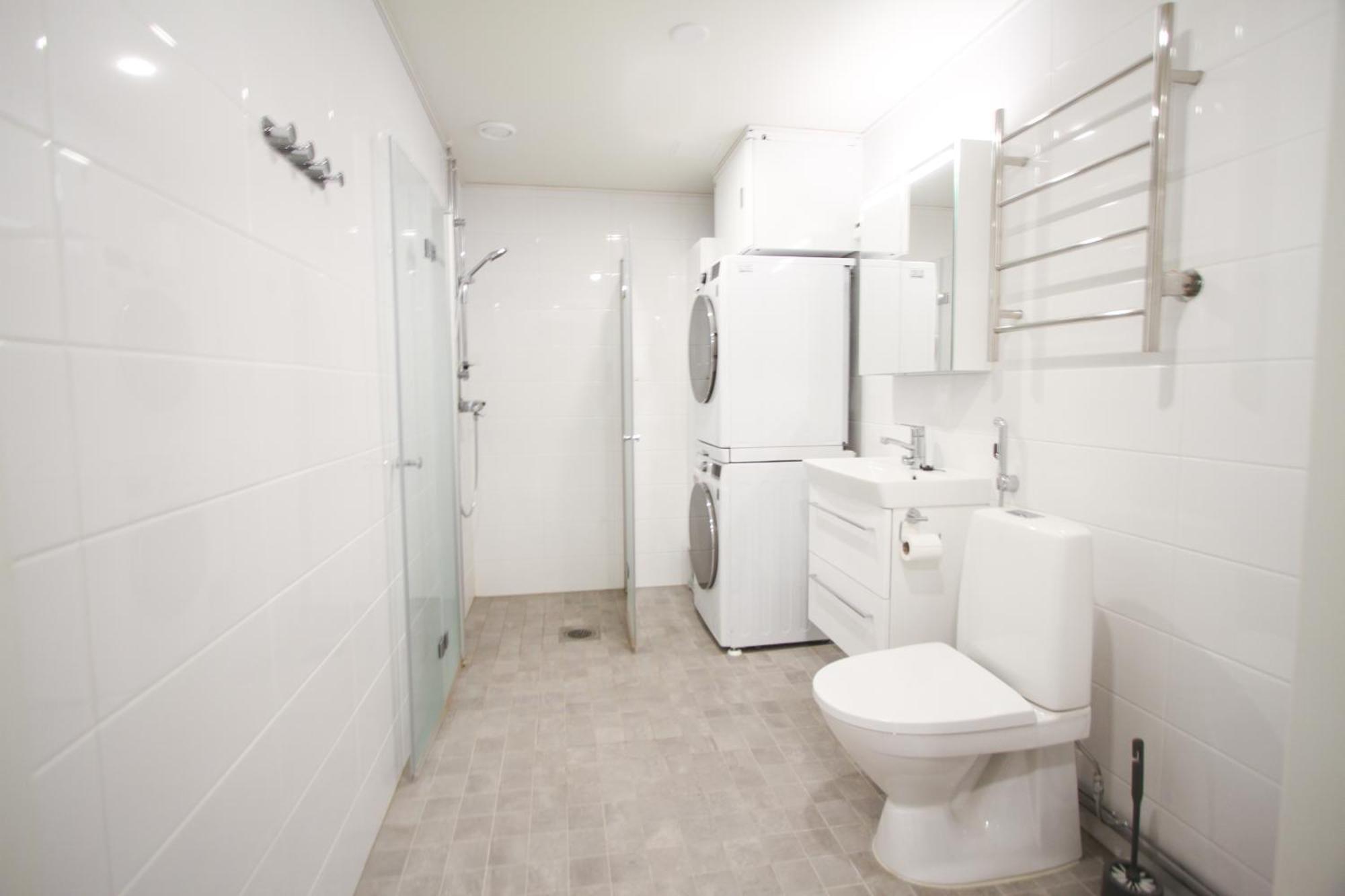 New And Stylish By The Sea In Jatkasaari, Parking And Balcony